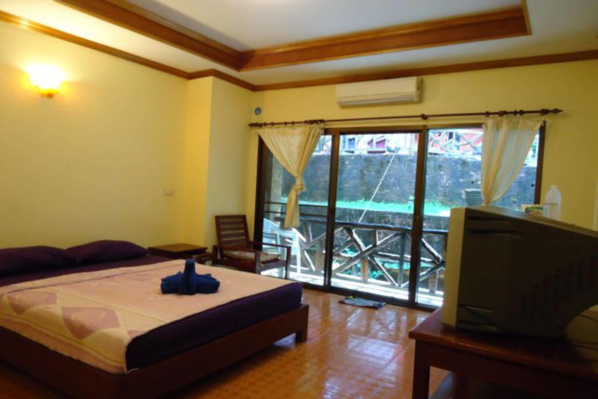 Koh Chang Hut Hotel Exterior foto